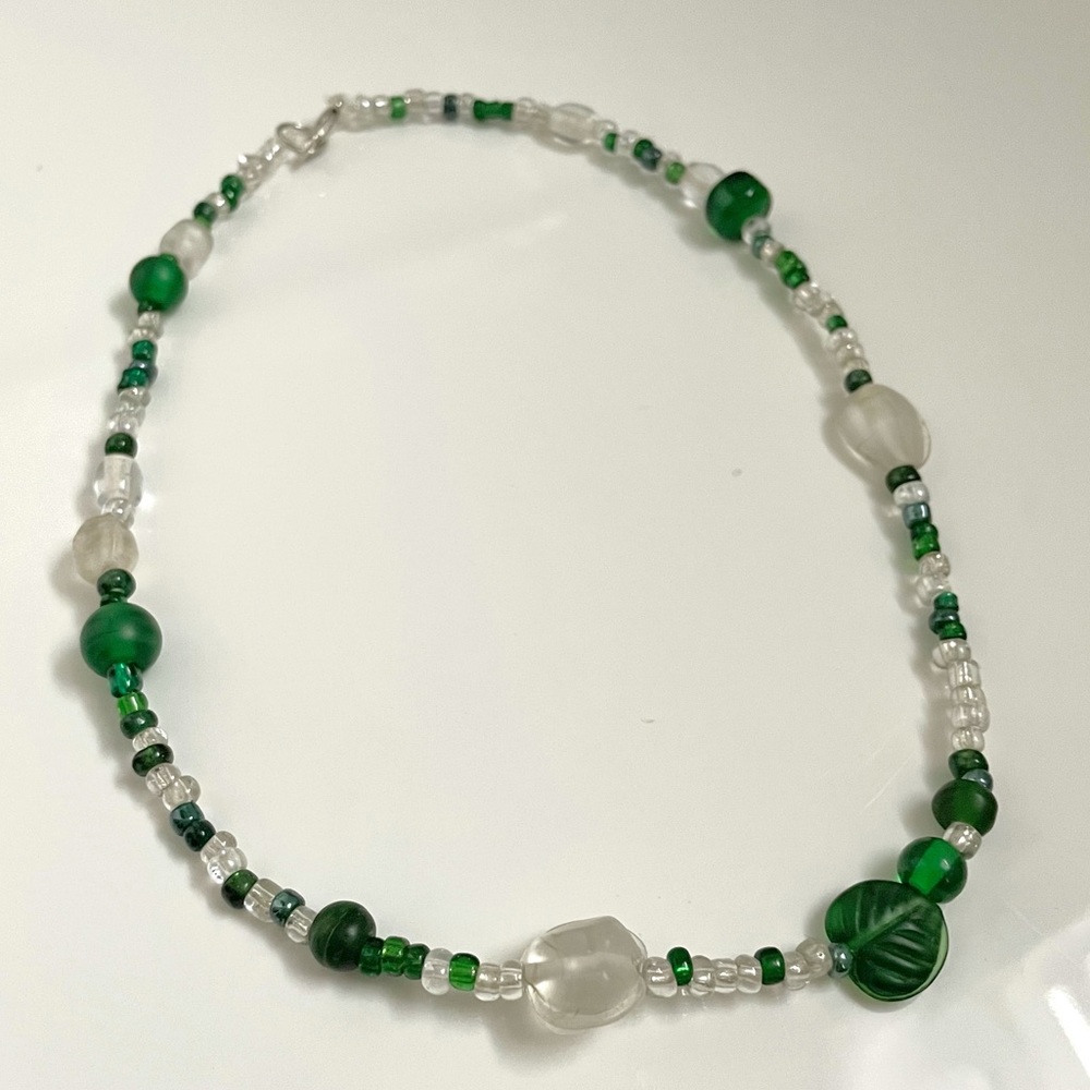 Green and clear aesthetic necklace